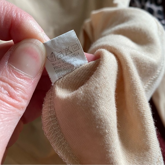 Size large women’s long sleeve top - Picture 5 of 7